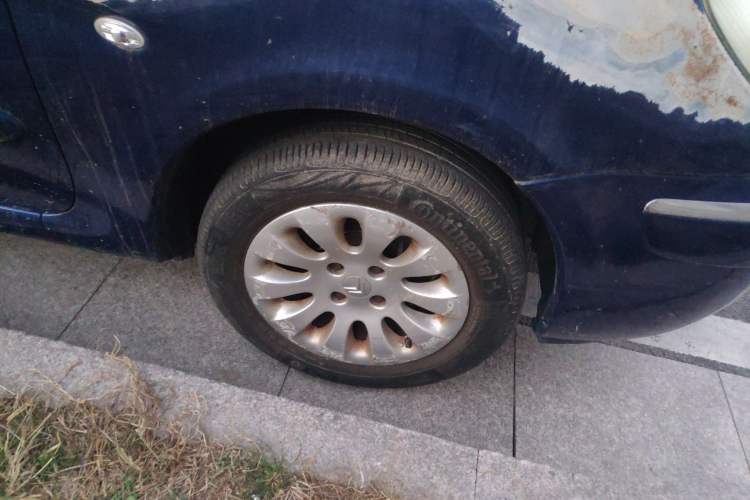 Used Citroen Picasso 2007 1.6L Manual Right Front Wheel Hub