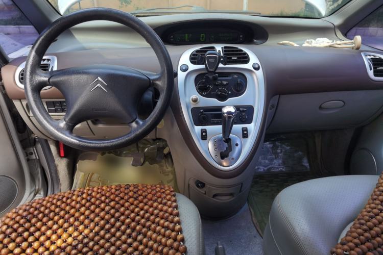 Used Citroen Picasso 2007 2.0L Automatic Center Console