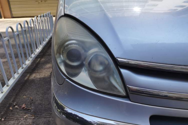 Used Citroen Picasso 2007 2.0L Automatic Right Front Headlight