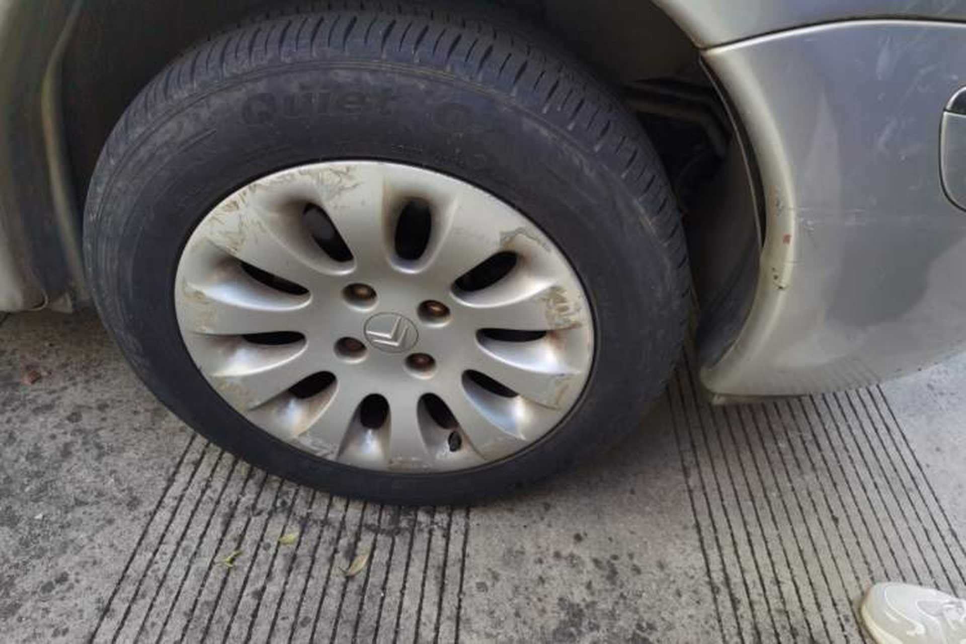 Used Citroen Picasso 2007 2.0L Automatic Right Front Wheel Hub