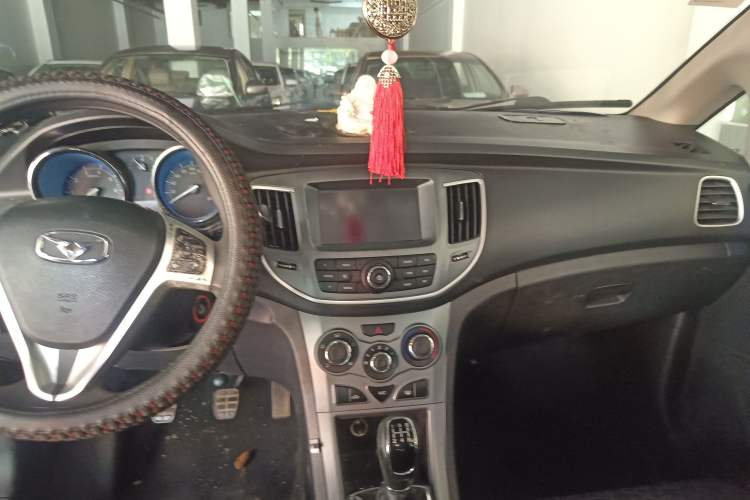 Used Cowin C3 2015 1.5L Manual Gold Diamond Edition Audio And AC Panel