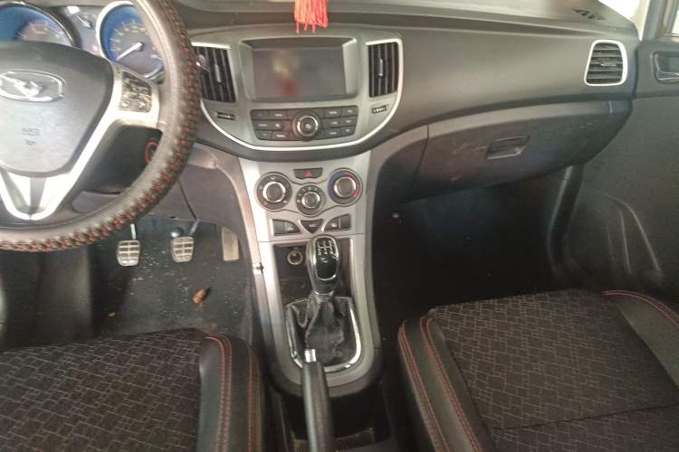 Used Cowin C3 2015 1.5L Manual Gold Diamond Edition Gear Lever