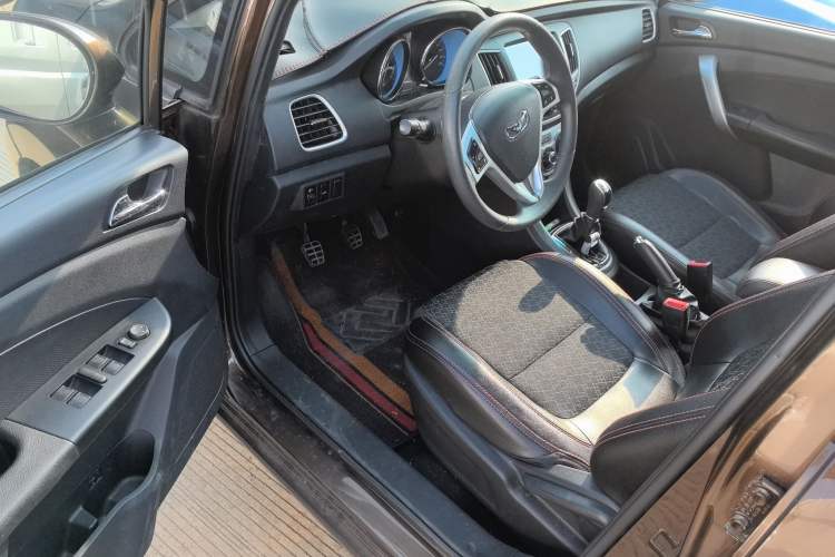 Used Cowin C3 2015 1.5L Manual Gold Diamond Edition Interior 2