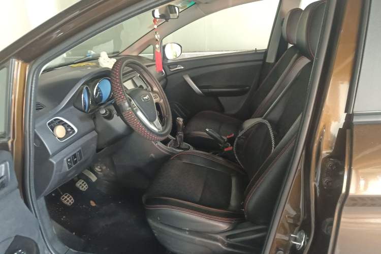Used Cowin C3 2015 1.5L Manual Gold Diamond Edition Left Front Seat