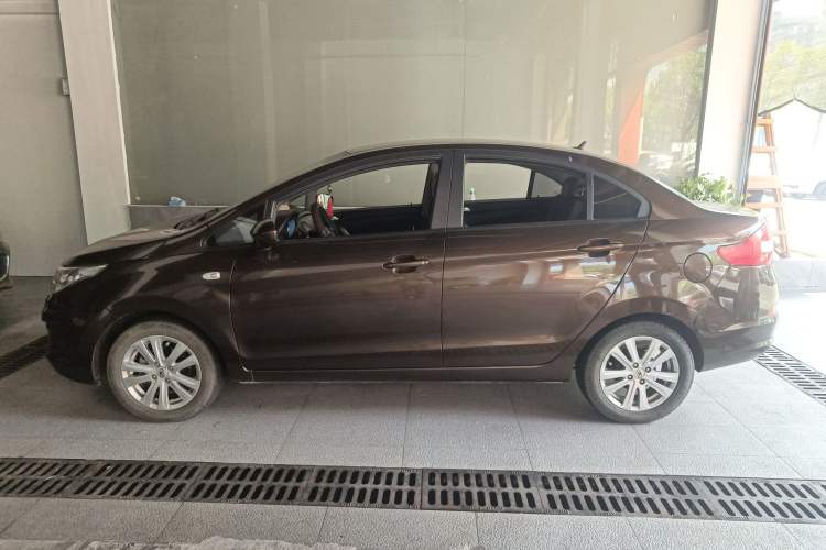Used Cowin C3 2015 1.5L Manual Gold Diamond Edition Left Side