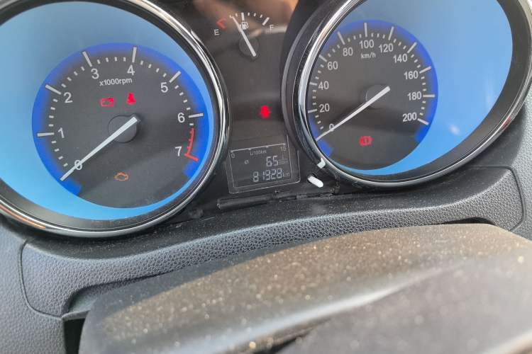 Used Cowin C3 2015 1.5L Manual Gold Diamond Edition Odometer Close Up