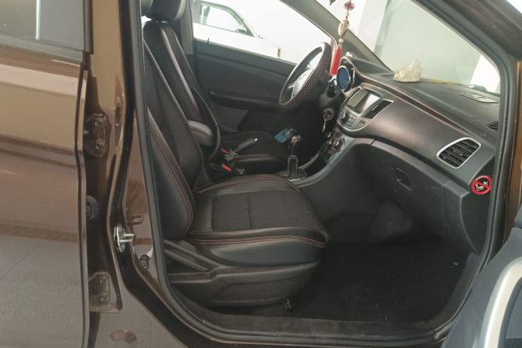 Used Cowin C3 2015 1.5L Manual Gold Diamond Edition Right Front Seat