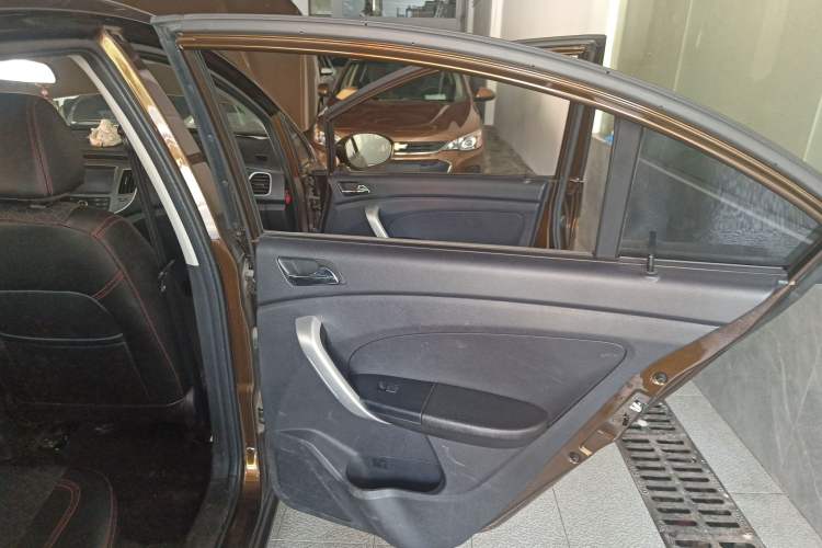 Used Cowin C3 2015 1.5L Manual Gold Diamond Edition Right Rear Door Interior