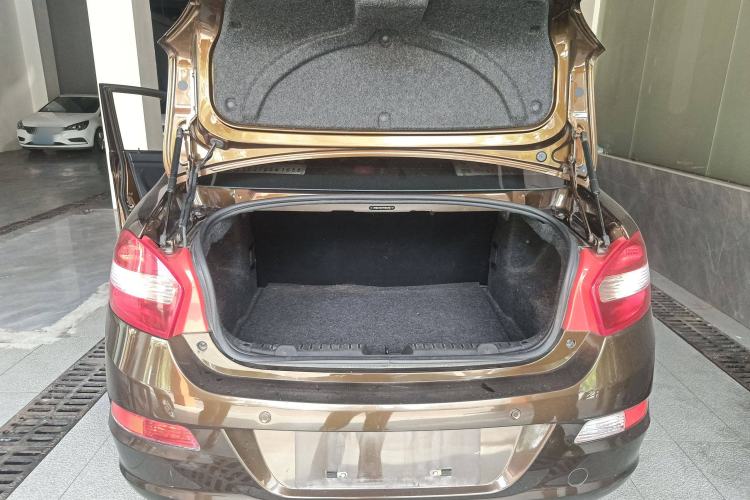 Used Cowin C3 2015 1.5L Manual Gold Diamond Edition Trunk