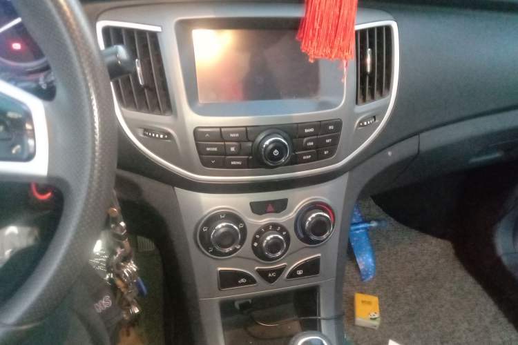 Used Cowin C3 2015 1.5L Manual Gold Diamond Edition Audio And AC Panel