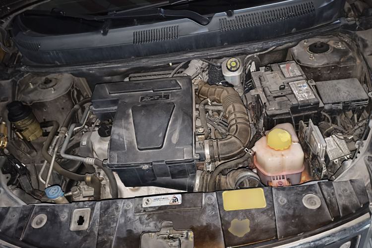 Used Cowin C3 2015 1.5L AMT Gold Diamond Edition Engine Bay