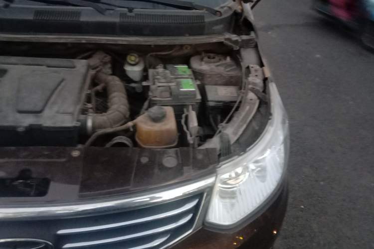 Used Cowin C3 2015 1.5L Manual Gold Diamond Edition Engine Bay Left