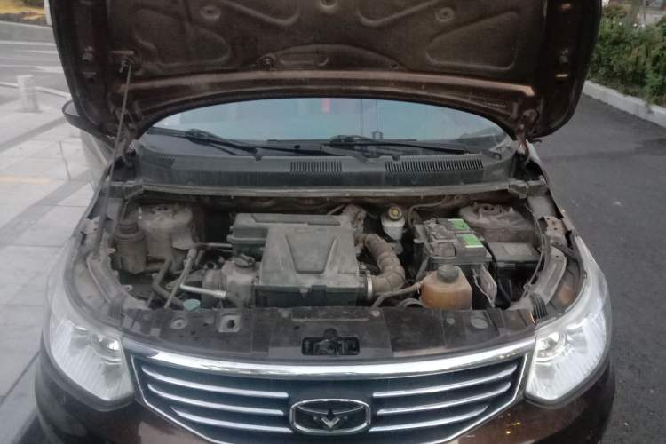 Used Cowin C3 2015 1.5L Manual Gold Diamond Edition Engine Bay