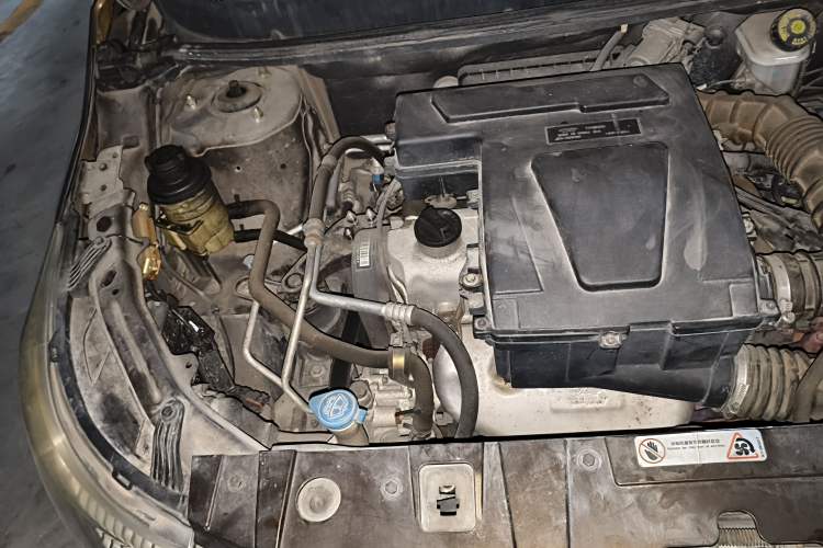 Used Cowin C3 2015 1.5L AMT Gold Diamond Edition Engine Bay Right