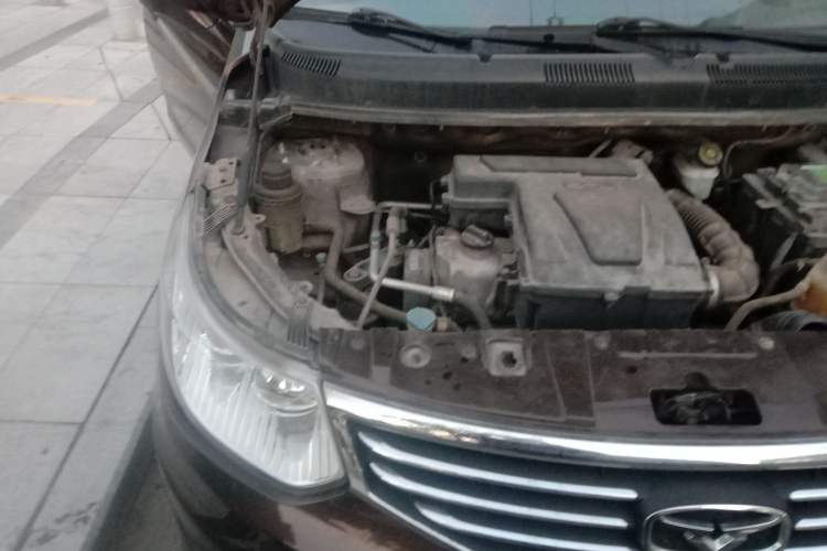 Used Cowin C3 2015 1.5L Manual Gold Diamond Edition Engine Bay Right