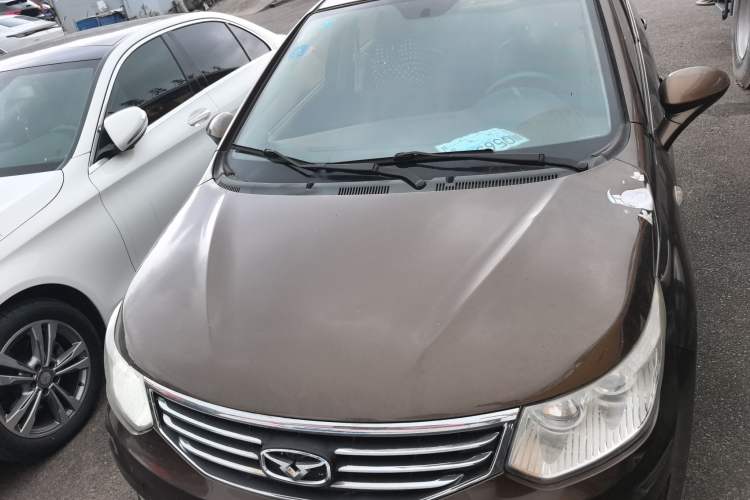 Used Cowin C3 2015 1.5L AMT Gold Diamond Edition Exterior 1