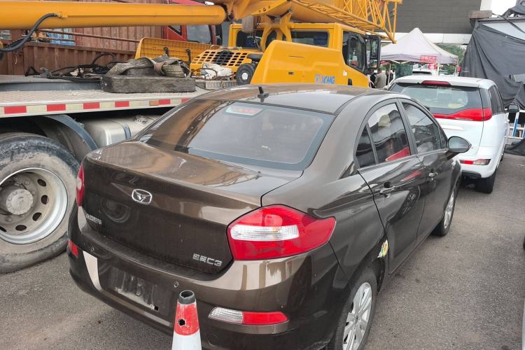 Used Cowin C3 2015 1.5L AMT Gold Diamond Edition Exterior 3