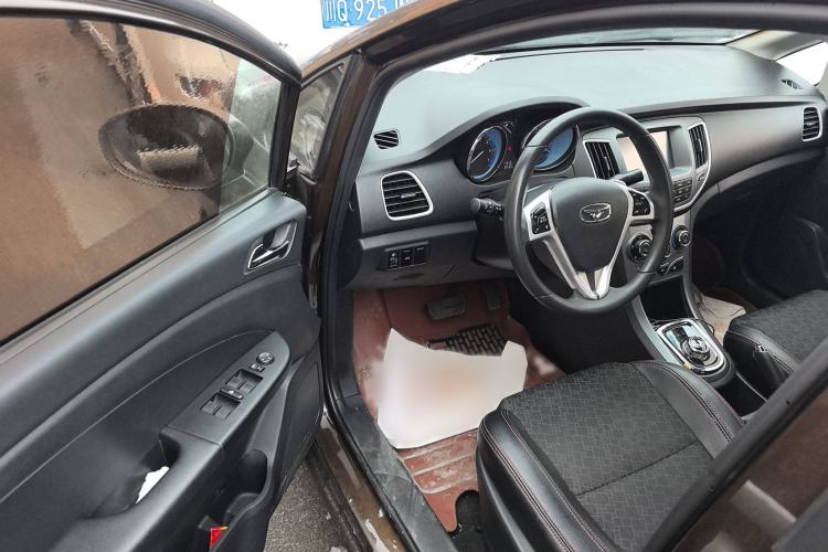Used Cowin C3 2015 1.5L AMT Gold Diamond Edition Interior 2