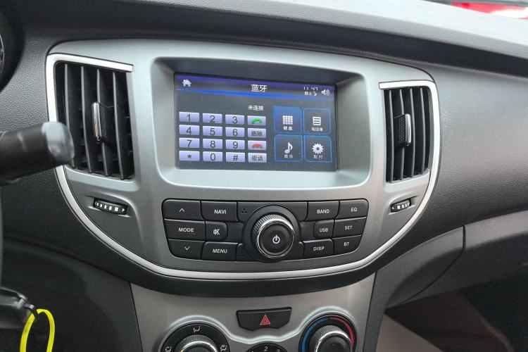 Used Cowin C3 2015 1.5L AMT Gold Diamond Edition Interior 6