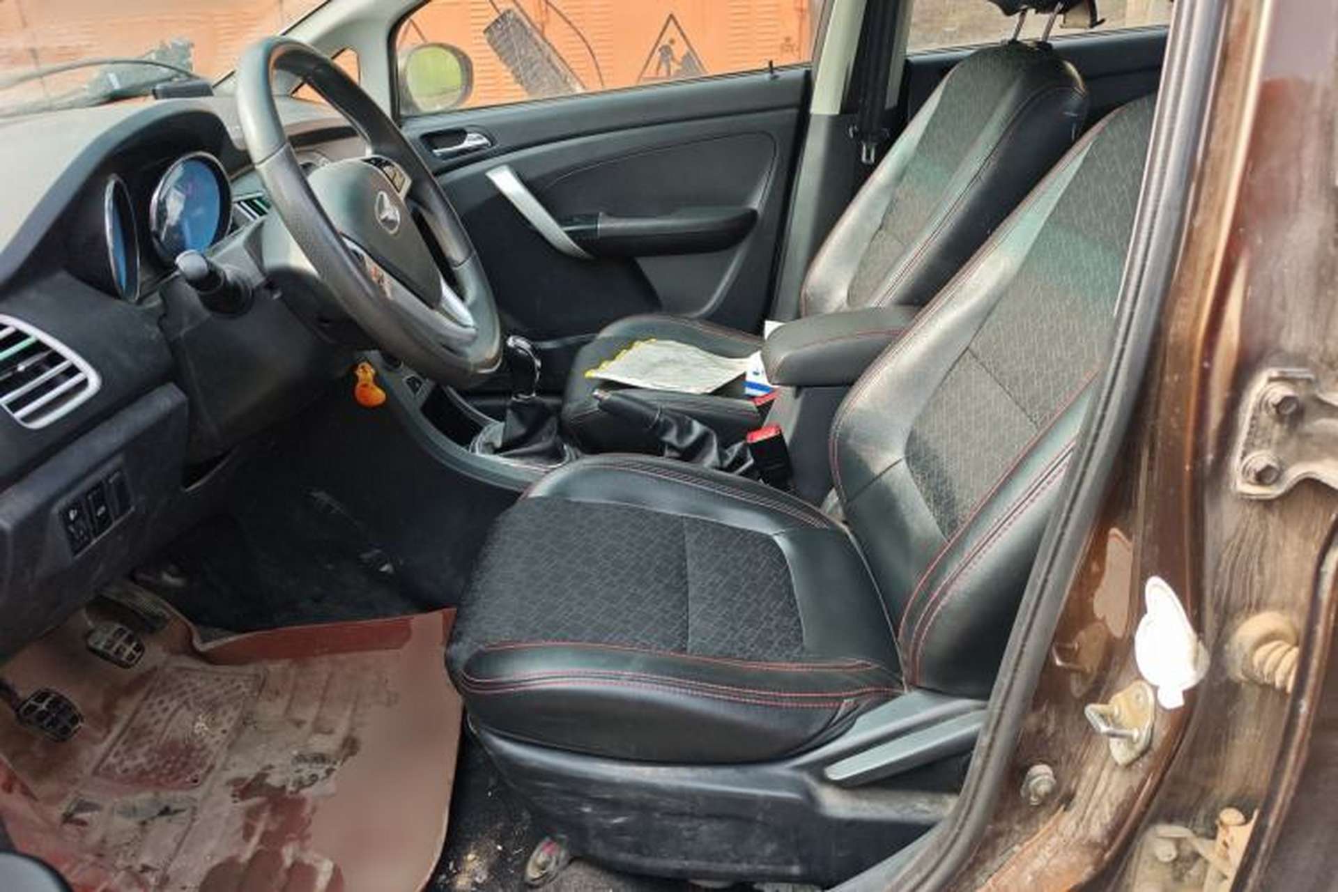 Used Cowin C3 2015 1.5L Manual Gold Diamond Edition Left Front Seat