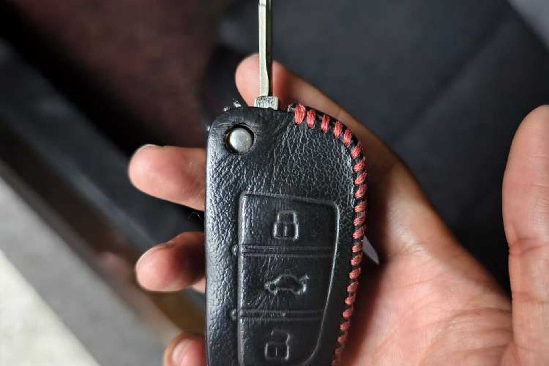 Used Cowin C3 2015 1.5L AMT Gold Diamond Edition Vehicle Key