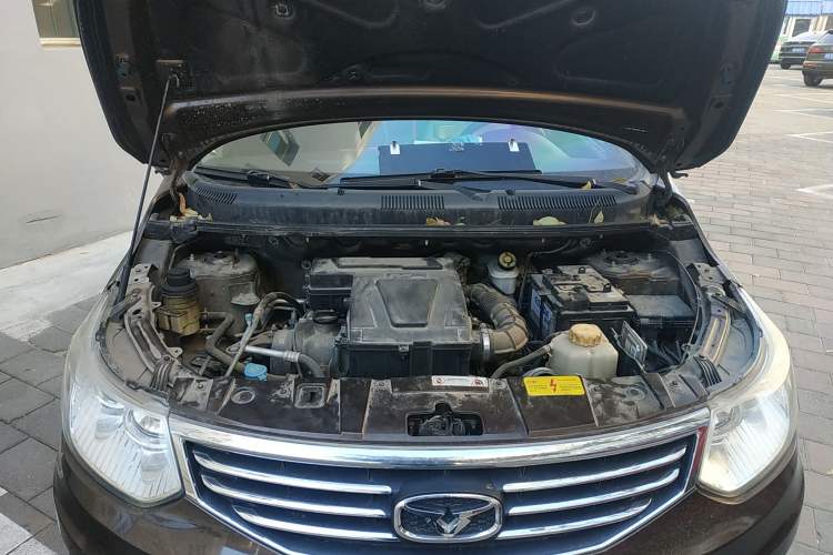 Used Cowin C3 2015 1.5L Manual Gold Diamond Edition Engine Bay
