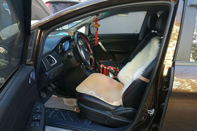 Used Cowin C3 2015 1.5L Manual Gold Diamond Edition Left Front Seat