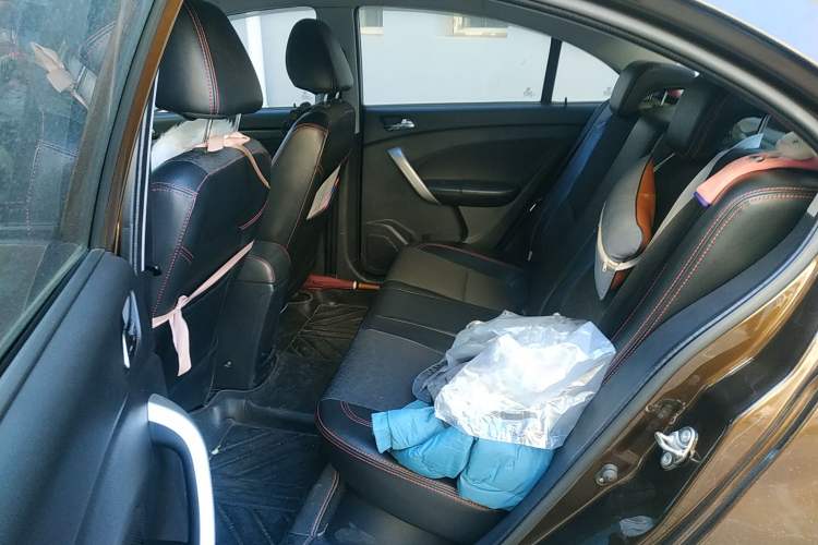Used Cowin C3 2015 1.5L Manual Gold Diamond Edition Left Rear Seat