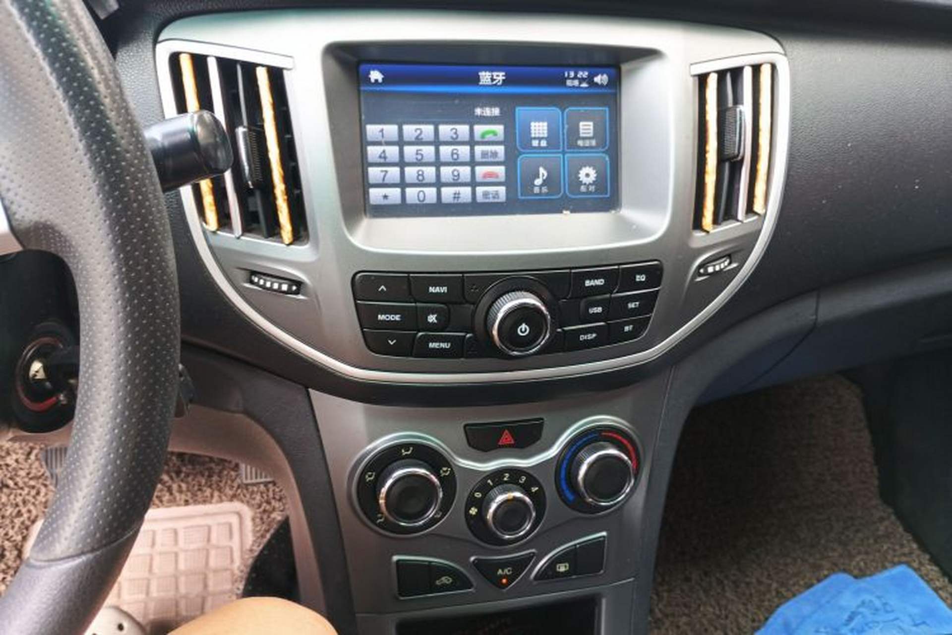 Used Cowin C3 2015 1.5L AMT Gold Diamond Edition Audio And AC Panel