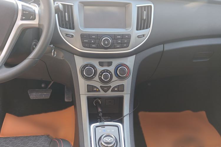 Used Cowin C3 2015 1.5L AMT Gold Diamond Edition Audio And AC Panel