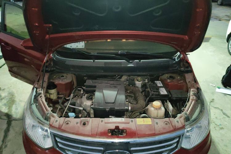 Used Cowin C3 2015 1.5L Manual Gold Diamond Edition Engine Bay