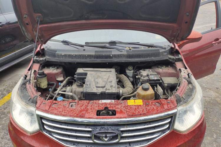 Used Cowin C3 2015 1.5L Manual Gold Diamond Edition Engine Bay