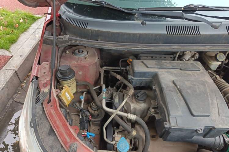 Used Cowin C3 2015 1.5L Manual Gold Diamond Edition Engine Bay Right
