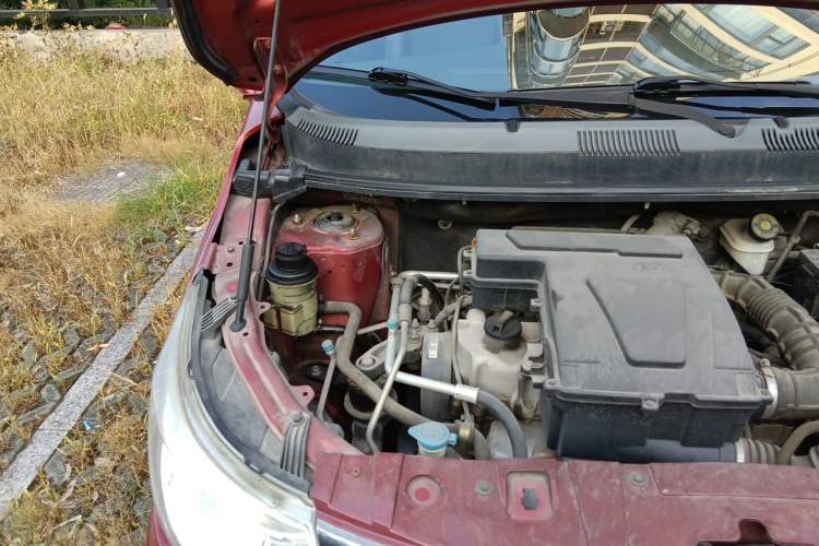 Used Cowin C3 2015 1.5L Manual Gold Diamond Edition Engine Bay Right