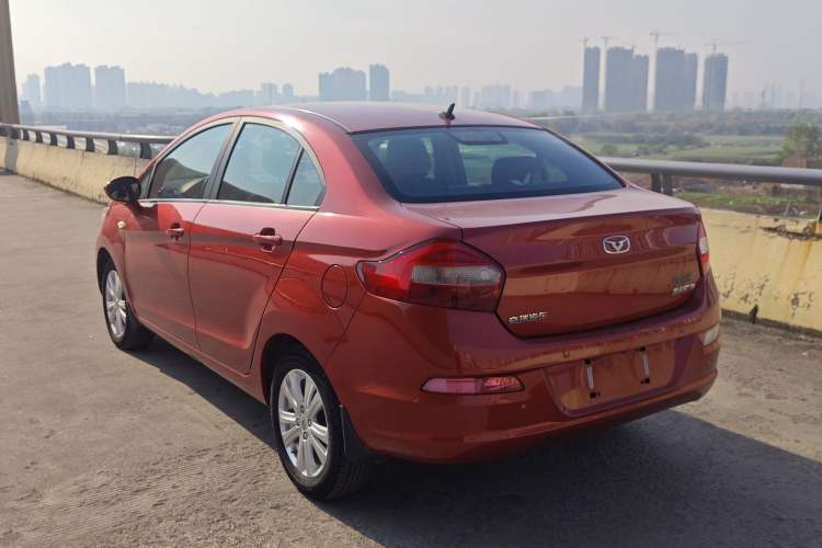 Used Cowin C3 2015 1.5L AMT Gold Diamond Edition Exterior 3