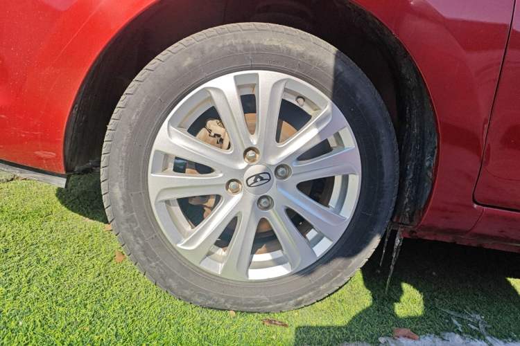 Used Cowin C3 2015 1.5L Manual Gold Diamond Edition Exterior 7