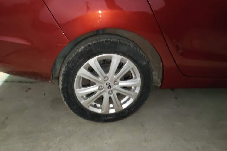 Used Cowin C3 2015 1.5L Manual Gold Diamond Edition Exterior 8