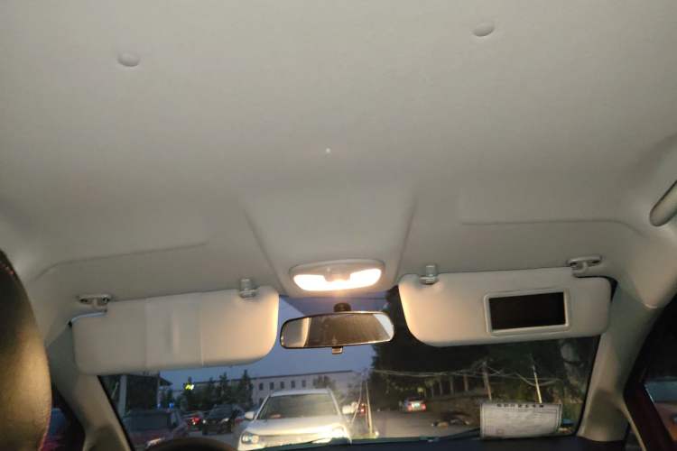 Used Cowin C3 2015 1.5L Manual Gold Diamond Edition Headliner