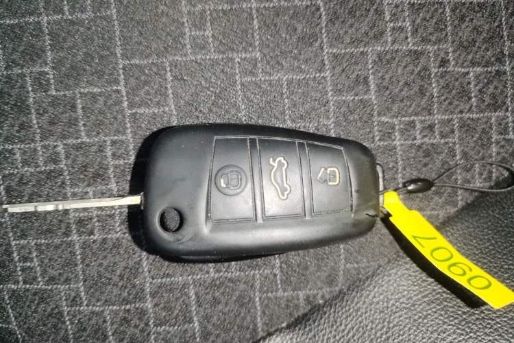Used Cowin C3 2015 1.5L Manual Gold Diamond Edition Interior 1