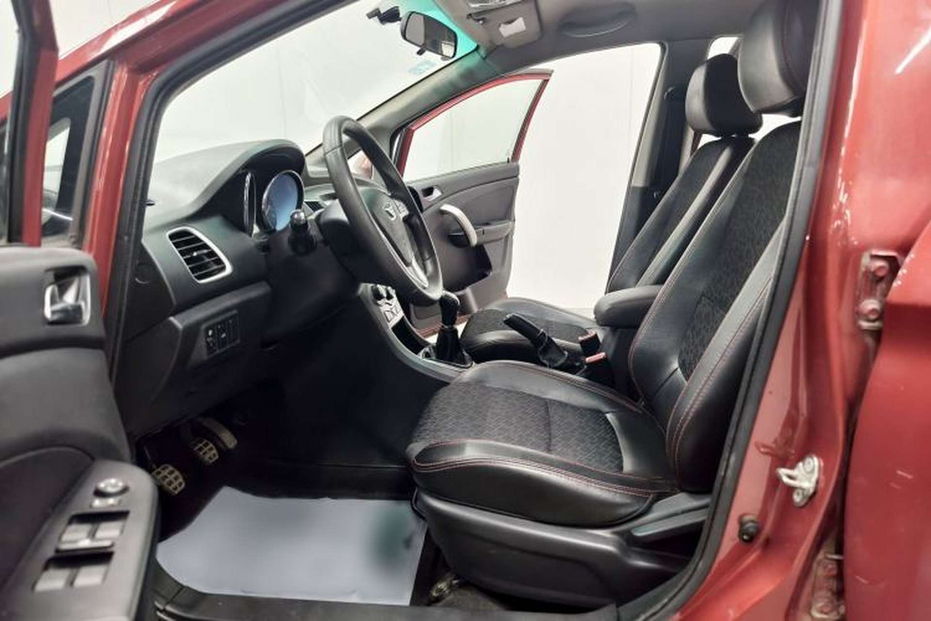 Used Cowin C3 2015 1.5L Manual Gold Diamond Edition Interior 2