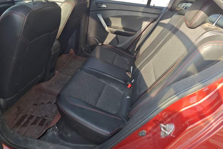 Used Cowin C3 2015 1.5L Manual Gold Diamond Edition Interior 4