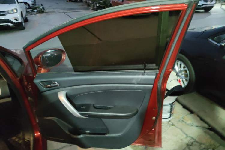 Used Cowin C3 2015 1.5L Manual Gold Diamond Edition Interior 5