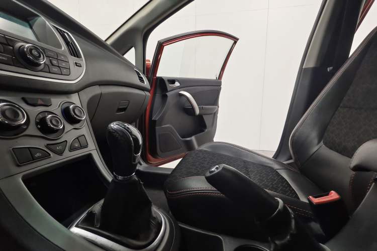 Used Cowin C3 2015 1.5L Manual Gold Diamond Edition Interior 7