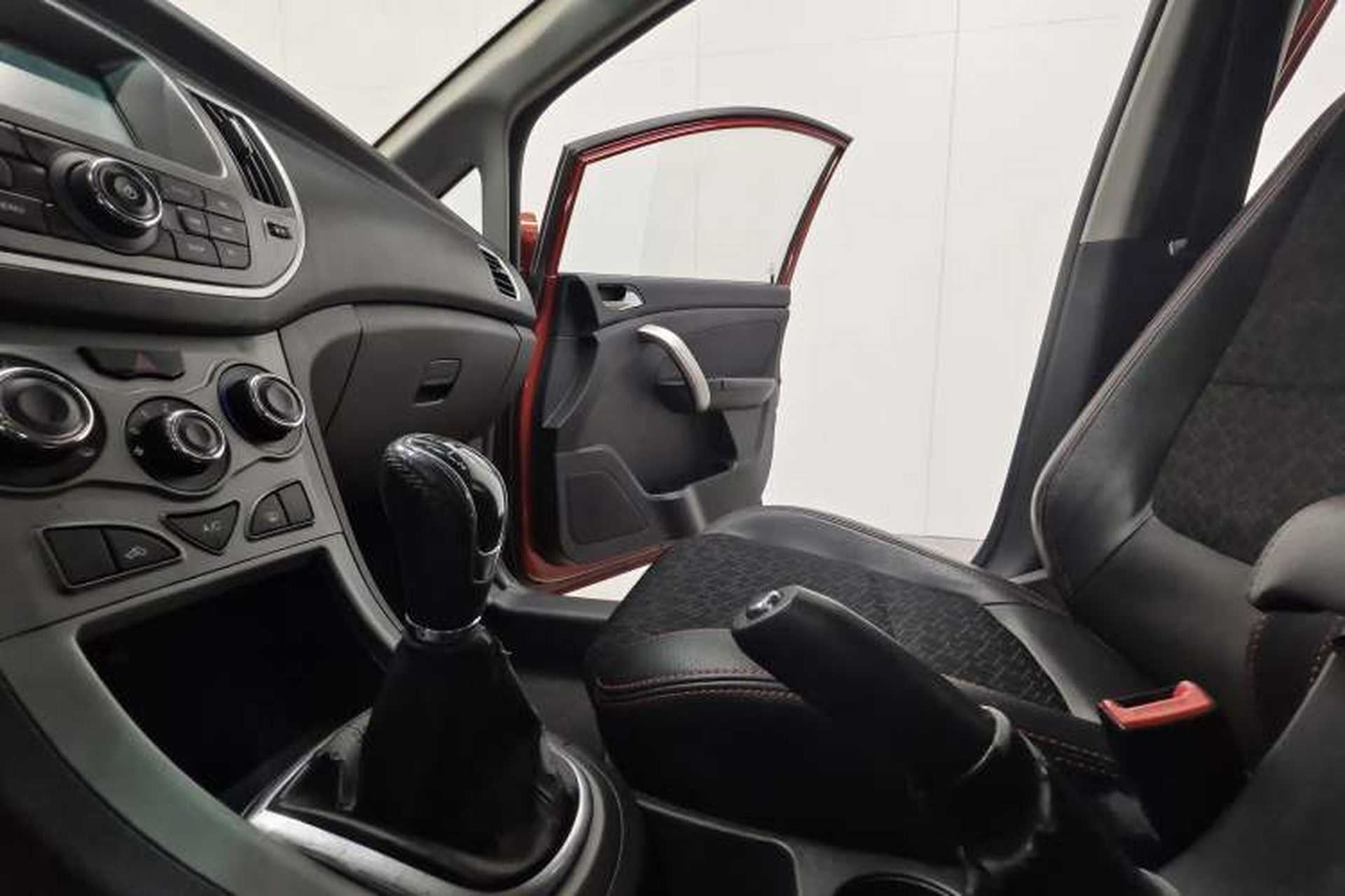 Used Cowin C3 2015 1.5L Manual Gold Diamond Edition Interior 7