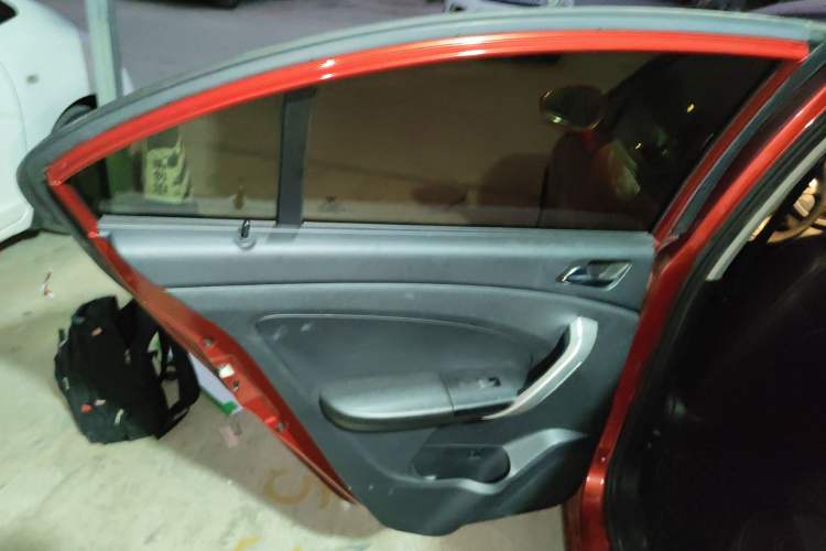 Used Cowin C3 2015 1.5L Manual Gold Diamond Edition Interior 8
