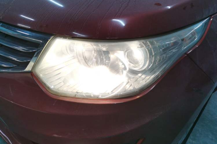 Used Cowin C3 2015 1.5L Manual Gold Diamond Edition Left Front Headlight