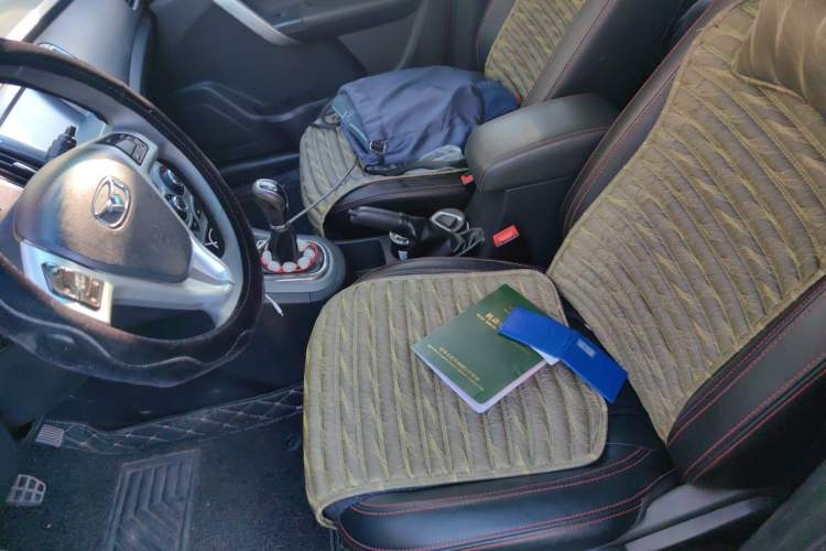 Used Cowin C3 2015 1.5L Manual Gold Diamond Edition Left Front Seat