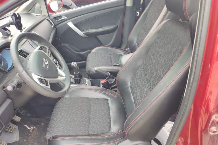 Used Cowin C3 2015 1.5L Manual Gold Diamond Edition Left Front Seat