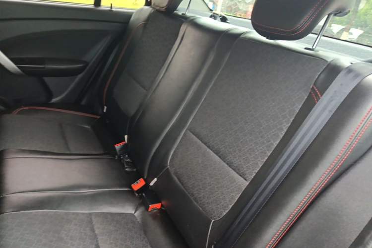 Used Cowin C3 2015 1.5L Manual Gold Diamond Edition Left Rear Seat