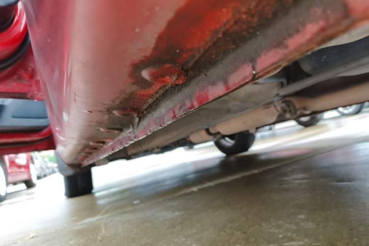 Used Cowin C3 2015 1.5L Manual Gold Diamond Edition Left Side Sill